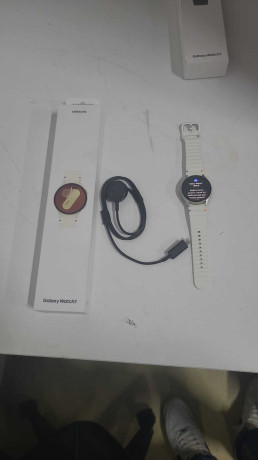 SAMSUNG WATCH7 40MM L300-NZEA TUR KREM AKI(OUTLET)