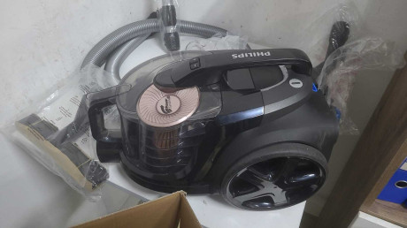 PHİLİPS MARATHON ULTİMATE XB7150/07 900 W (OUTLET)