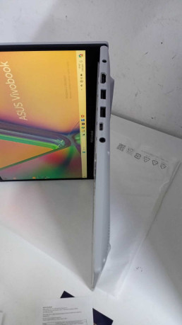 ASUS VIVOBOOK 15 X1502VA-NJ871 I5-13420 NO(OUTLET)